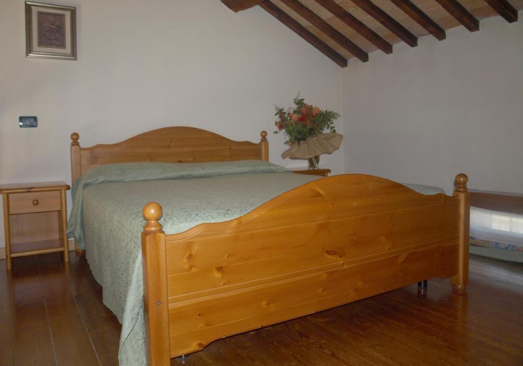 Agriturismo Il Palazzone 몬테갈다 객실 사진